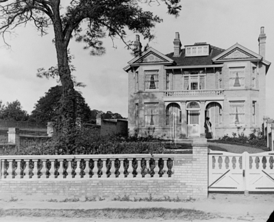 Melford Road east side – Combe Vale